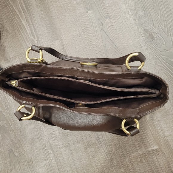 Coach - Picture 3 of 4